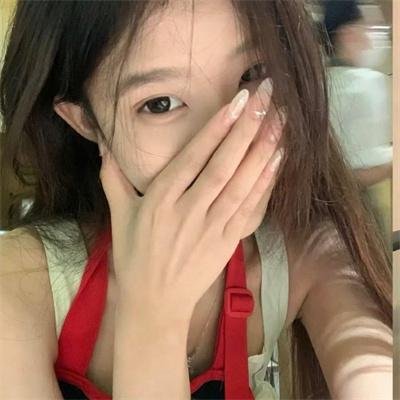 某处，某人